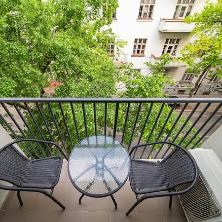 Stylish Flat - Balcony & Private Parking 아파트 브라티슬라바